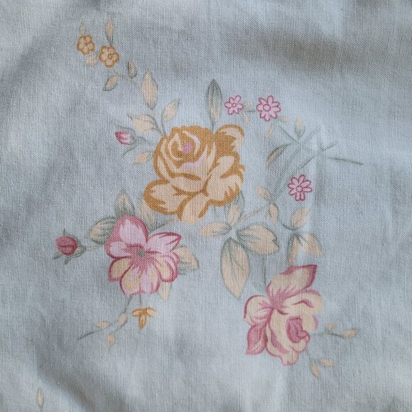 L.L. Bean Floral Blue Insulated Utility Barn Coat - Picture 13 of 13